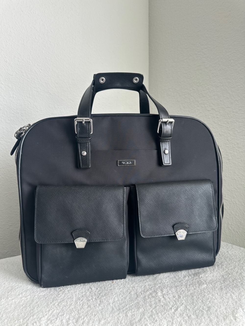 TUMI Arrive Black Compact‎ 2 Wheeled rolling Business Briefcase - 73013D2 - Picture 3 of 17